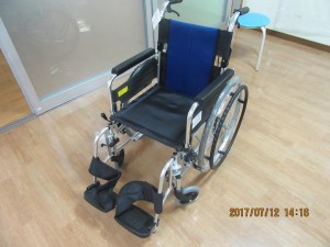 ホームページ車椅子贈呈式012 (1)