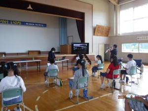 ①上新城小学校体験学習DSCF0275